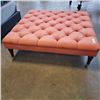 Image 3 : 48" X 48" TUFTED ROLLING OTTOMAN