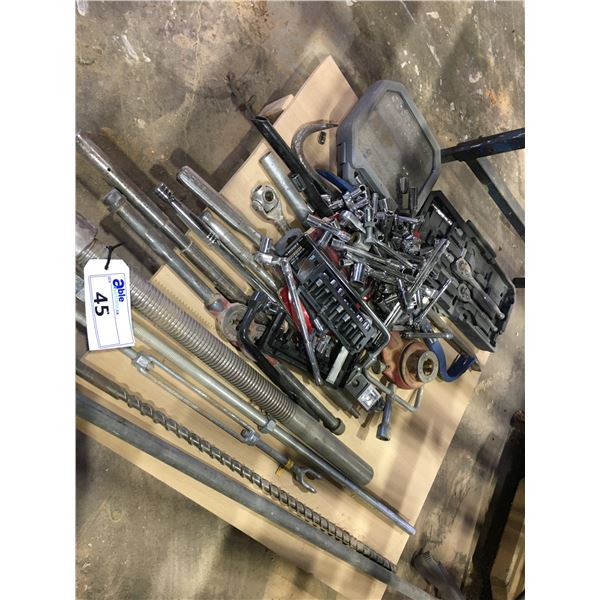 LOT OF ASSORTED SOCKET WRENCHES & ASSORTED SOCKETS