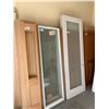 Image 2 : LOT OF APPROX. 30 WOODEN DOORS