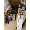 Image 1 : LARGE LOT OF MISCELLANEOUS DOOR ITEMS UNDER STAIRS