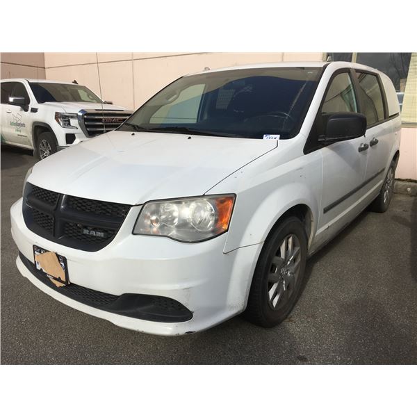 *R* 2014 DODGE CARGO MINI VAN, WHITE, VIN 2C4JRGAG2ER377442,