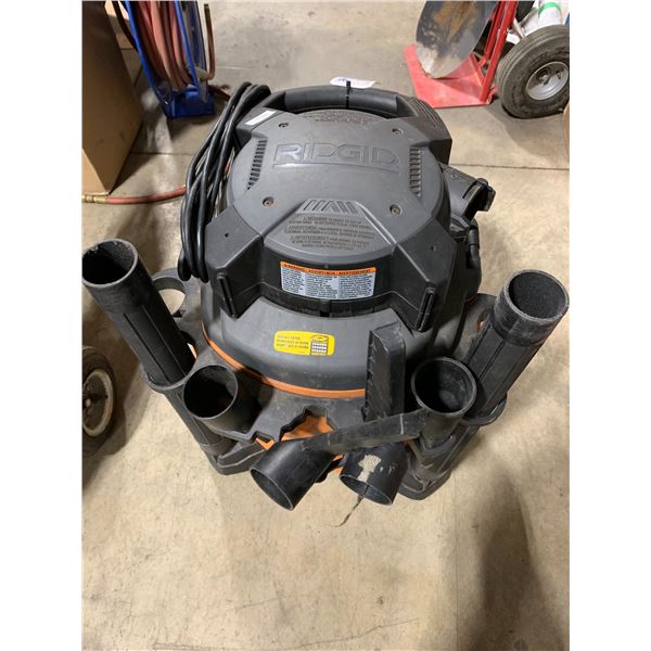 RIDGID INDUSTRIAL BLOWER VAC WITH ATTACHMENTS