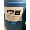 Image 2 : BLUE BARREL FULL OF LOOK SOLUTIONS REGULAR FOG FLUID