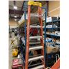 Image 1 : WERNER 8' ORANGE FIBERGLASS / ALUMINUM INDUSTRIAL STEP LADDER