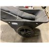 Image 2 : RUBBERMAID COMMERCIAL PLASTIC WHEELBARROW WITH 2 MATS