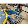 Image 2 : MORSE 285A-HD BLUE 1500 LBS CAPACITY FULL DRUM TILTING FORKLIFT DRUM LIFTING ATTACHMENT
