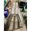 Image 3 : FEATHERLITE 3703 ALUMINUM SAWHORSE