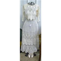 1938 Lace Wedding Dress With Original Shoes And Opera Gloves - With Original Box From The Hub