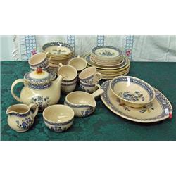 Johnson Bros. Hearts And Flowers Dinnerware - 5 Serving Pieces, Teapot And 42 Pieces Of Placesetting