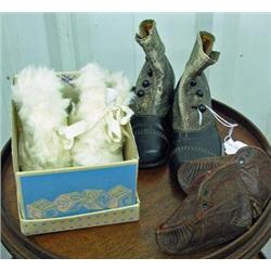 3 Prs Vintage Children's Shoes - Fur Trimmed Slippers In Box, Leather Shoes And ' Weewear' Button Up