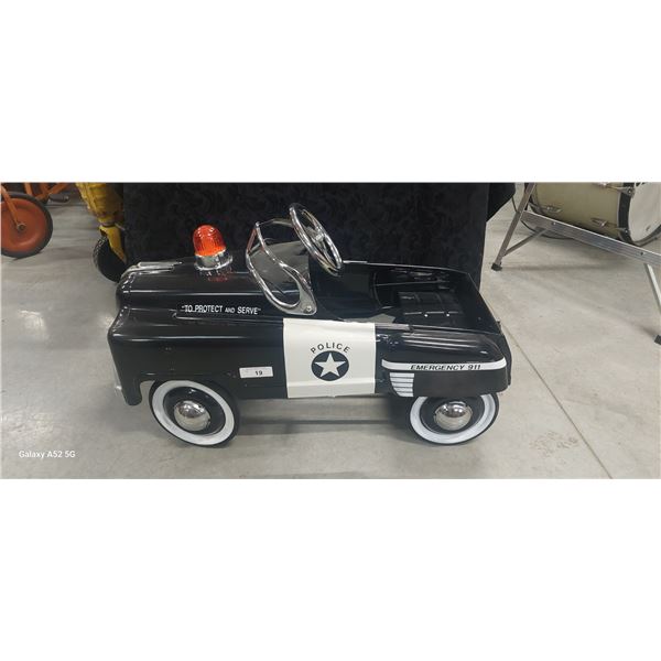 Beautiful retro pedal police car, light flashes! 34" long