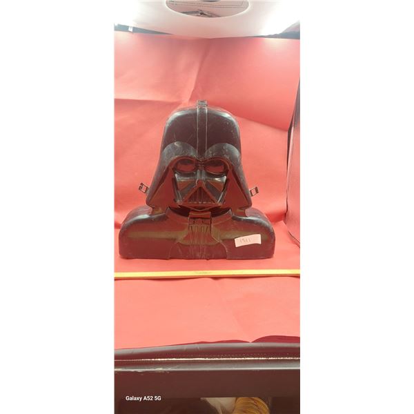 Vintage Darth Vader action figure carrying case inc. 7 Star Wars action figures