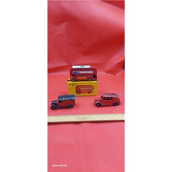 3 vintage die cast vehicles
