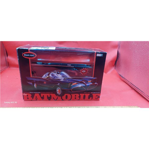 Batmobile model in box 1:25 scale
