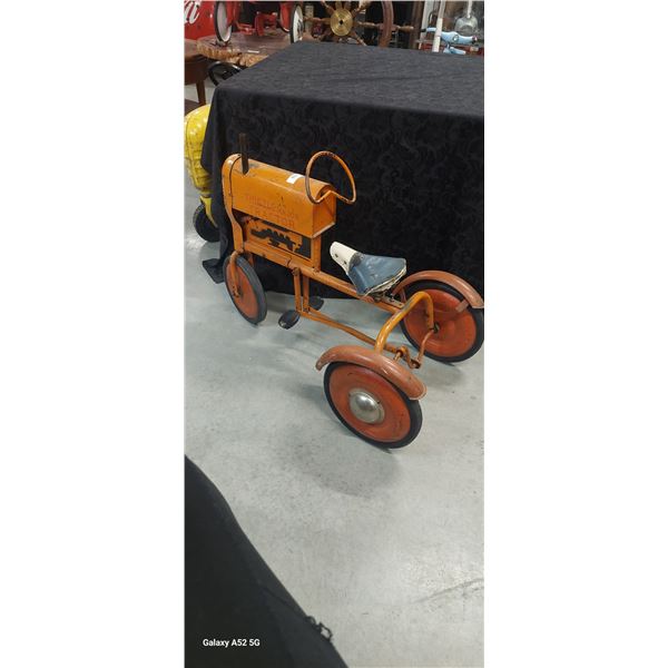 Thistle Major pedal tractor 38"