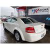 Image 2 : 2010 DODGE AVENGER