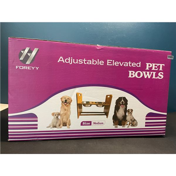 Lot of 1 Set of Adjustable Elevated Pet Food Bowls - Bamboo Wood