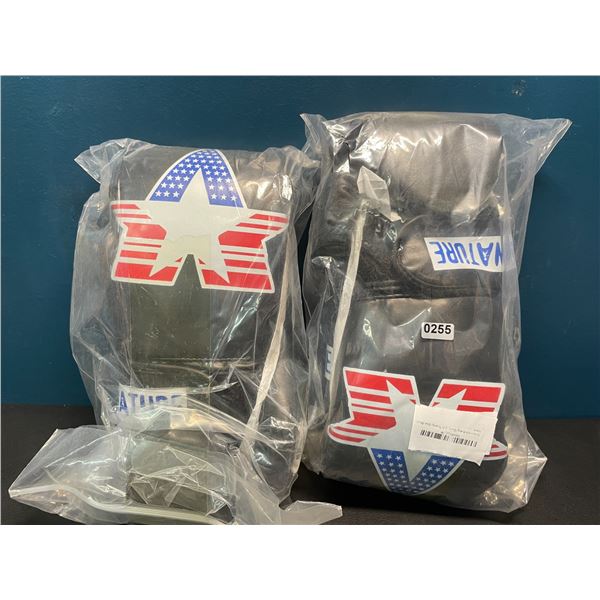 Lot of 2 Kids Boxing Gloves/Training Gloves