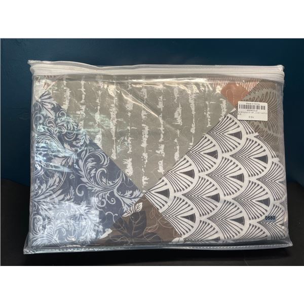 Lot of 1 Brindille King Size Quilt/Bedding Set - Patchwork Design - All Season