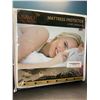 Image 1 : Lot of 1 Eavee Queen Size Waterproof Matress Protector - Brand New