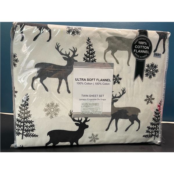 Lot of 1 Ultra Soft Flannel 100% Cotton Twin Sheet Set - Deer Design (Black/White)