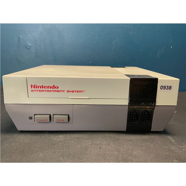 Lot of 1 Nintendo Entertainment System - Used