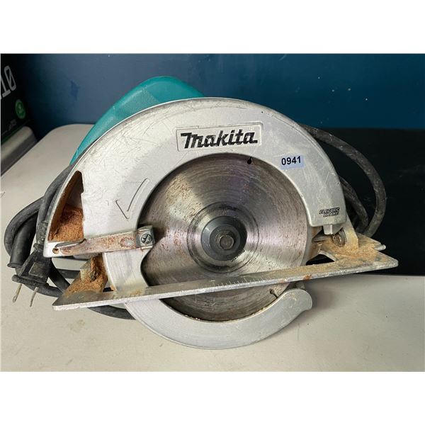 Lot of 1 Makita Skil Saw - Used - Powers On