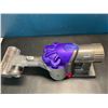 Image 2 : Lot of 1 Dyson Handheld Vacuum w/ Battery - Used