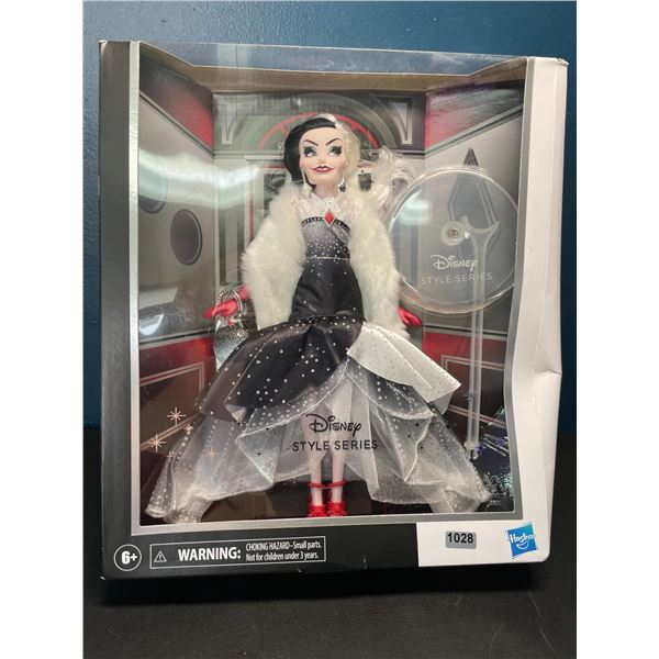 Lot of 1 Hasbro Disney Style Series Cruella de Vil Doll - 2021 Doll