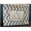 Image 1 : Lot of 1 Serendipity Full Size Sheet Set - Grey Chevron Design