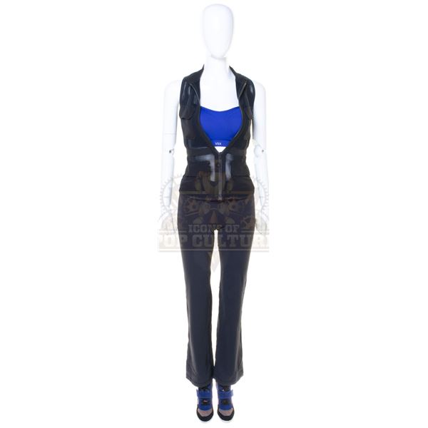 Grown Ups 2 - Roxanne Feder's (Selma Hayek) Workout Outfit - 33-8