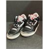 Image 2 : Shelf lot - 2 pairs of shoes - Jordan's (Size 7)