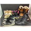 Image 1 : Shelf lot - 5 pairs of shoes - Nike Peach (7) / Nike Black (7) / Nike Grey (7) / Bodyglove (8) / Sor