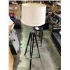 Image 2 : Black contemporary floor lamp 62" in height