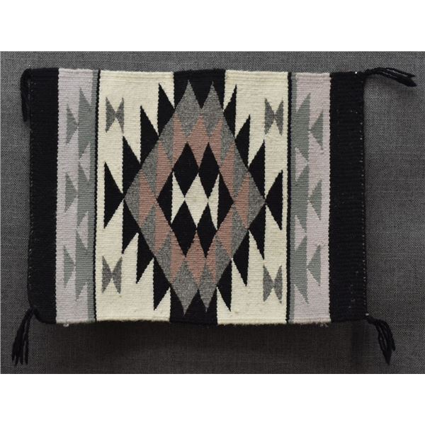 NAVAJO INDIAN TEXTILE