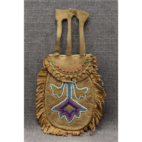 NORTHERN PLAINS INDIAN POUCH