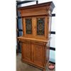 Image 2 : Oak Renaissance Book Case - Lovely Stain Glass Doors - Unique Hardware - c/w Key (2 Piece) (81"H x 4