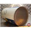 Image 7 : OIL TIN: DRIVE 'N SAVE Quality Motor Oil 10W-30 (FULL) (6-1/2"H x 4"Dia) (SEE PICS!)