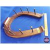 Image 3 : Wood Décor Wall Mount Horse Shoe Coat/Hat Rack (22"H x 17"W x 2"D) (SEE PICS!)