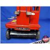 Image 7 : Tri-Ang Metal Toy Model Jones KL44 Crane  (7-1/2"H x 5-1/2"W x 21-1/4"D) (SEE PICS!)