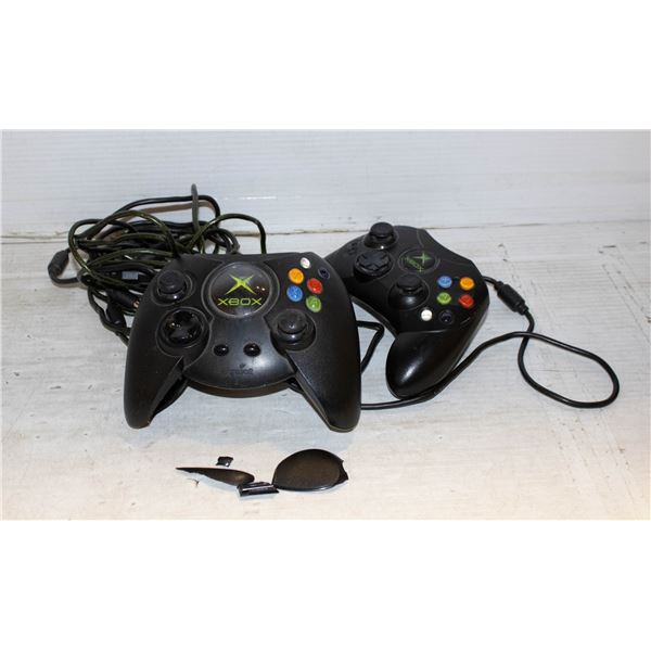 2 ORIGINAL XBOX CONTROLLERS