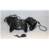 Image 1 : 2 ORIGINAL XBOX CONTROLLERS