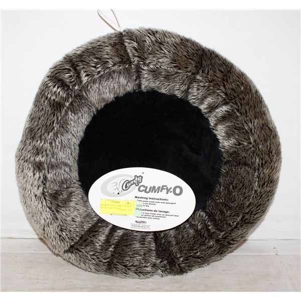 NEW WITH TAGS CUMFY-O ULTRA SOFT DOG OR CAT BED