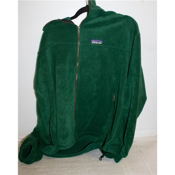 PATAGONIA COAT SIZE XL GREEN-ESTATE