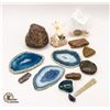 Image 1 : BOX WITH GEMSTONES, CUT GEODE,