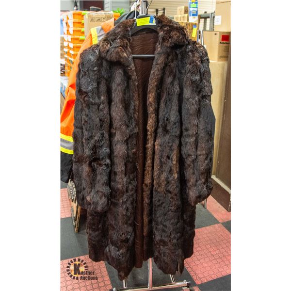 VINTAGE MUSKRAT FUR 3/4 LENGTH FUR COAT-ESTATE