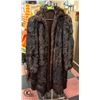 Image 1 : VINTAGE MUSKRAT FUR 3/4 LENGTH FUR COAT-ESTATE