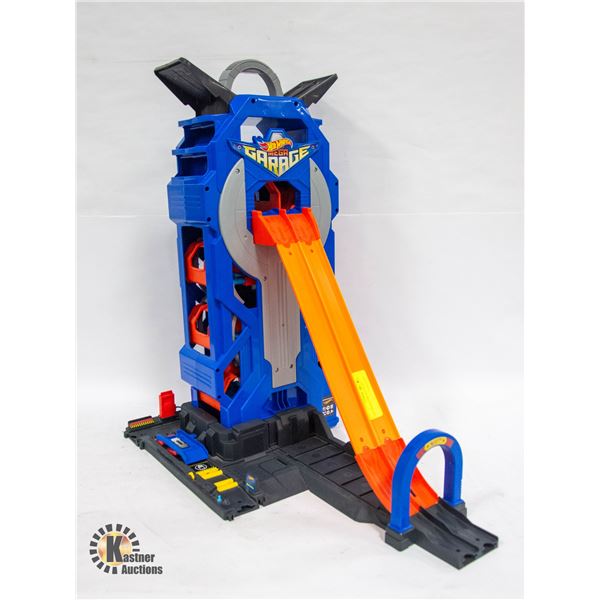 HOT WHEELS MEGA GARAGE