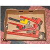 BOX WITH SET OF 5 PIPE WRENCHES - SET