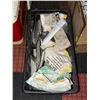 Image 1 : FLAT OF DRYWALL COMPOUND & HAND TOOLS